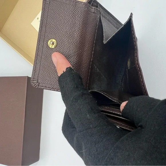 Louis Vuitton Damier Ebene Card Holder